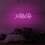 "XOXO" NEON SKILT