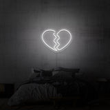 "KNUST HJERTE" NEON SKILT