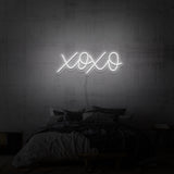 "XOXO" NEON SKILT