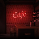 Beleuchtetes Zeichen "CAFE". 