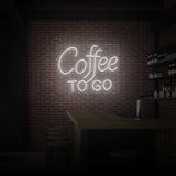 Leuchtreklame „COFFEE TO GO“. 
