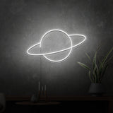 Mini-Leuchtreklame „Saturn“. 